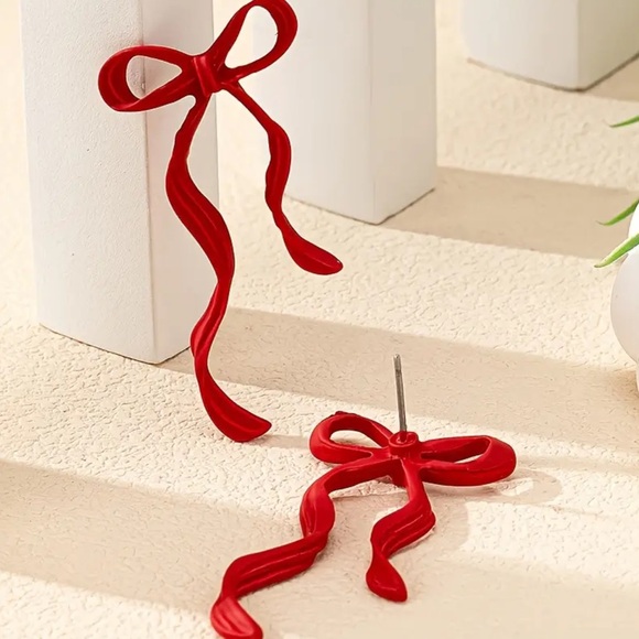 Elegant Red Bow Earrings - Picture 4 of 7